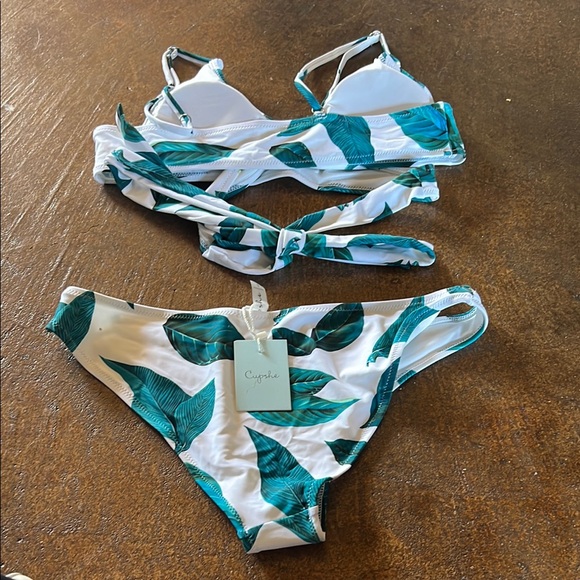 Leaf Print Bikini Set - Picture 4 of 4